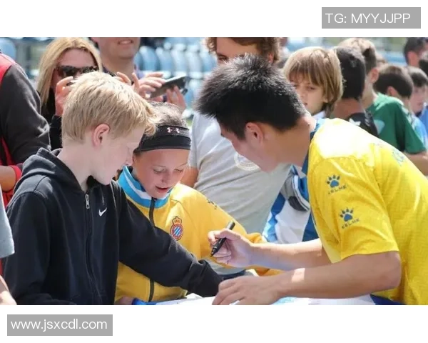 与足球明星亲密接触探访他们的家与生活点滴 与足球明星亲密接触探访他们的家与生活点滴