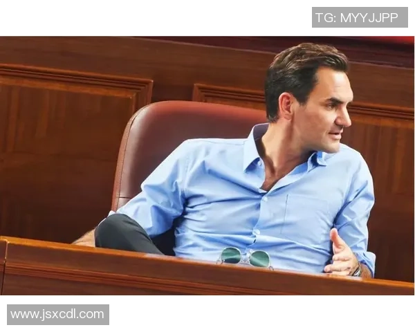 优雅之舞球场上的绅士与淑女足球明星的魅力与风采