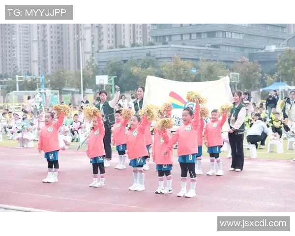 六一儿童节特别活动足球明星们与小朋友们的快乐时光 六一儿童节特别活动足球明星们与小朋友们的快乐时光