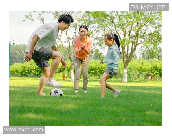 宝贝看足球：培养孩子对足球的热爱与团队精神的成长之旅